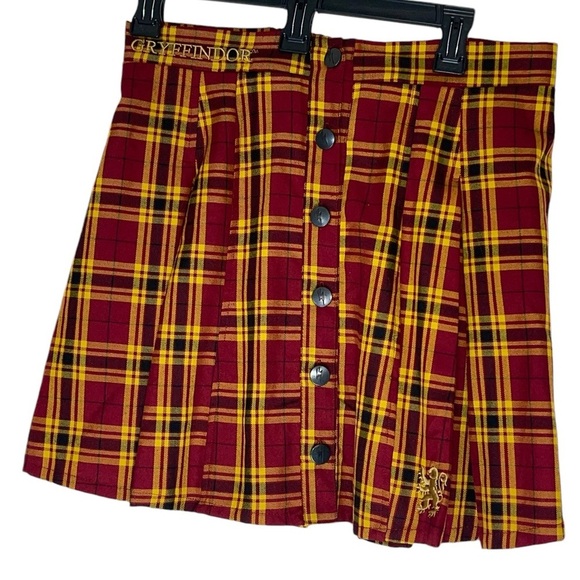 Harry Potter Dresses & Skirts - Harry Potter Gryffindor Plaid Skirt. Button front. GUC size XS